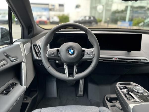 BMW ix xDrive60 M Sportpaket B&W Surround DAB LED