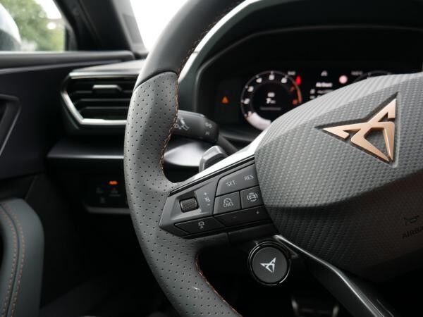 Cupra Leon VZ Extreme 2.0 TSI - DCC KAMERA ACC LED PANO *SN210*