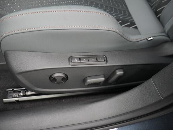 Cupra Leon VZ Extreme 2.0 TSI - DCC KAMERA ACC LED PANO *SN210*