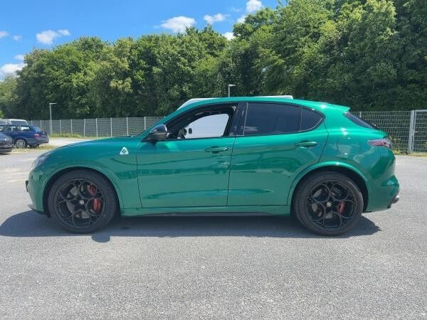Alfa Romeo Stelvio Quadrifoglio ABSOLUT VOLL Keramikbremsen