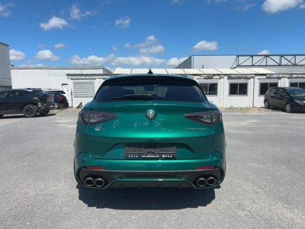 Alfa Romeo Stelvio Quadrifoglio ABSOLUT VOLL Keramikbremsen