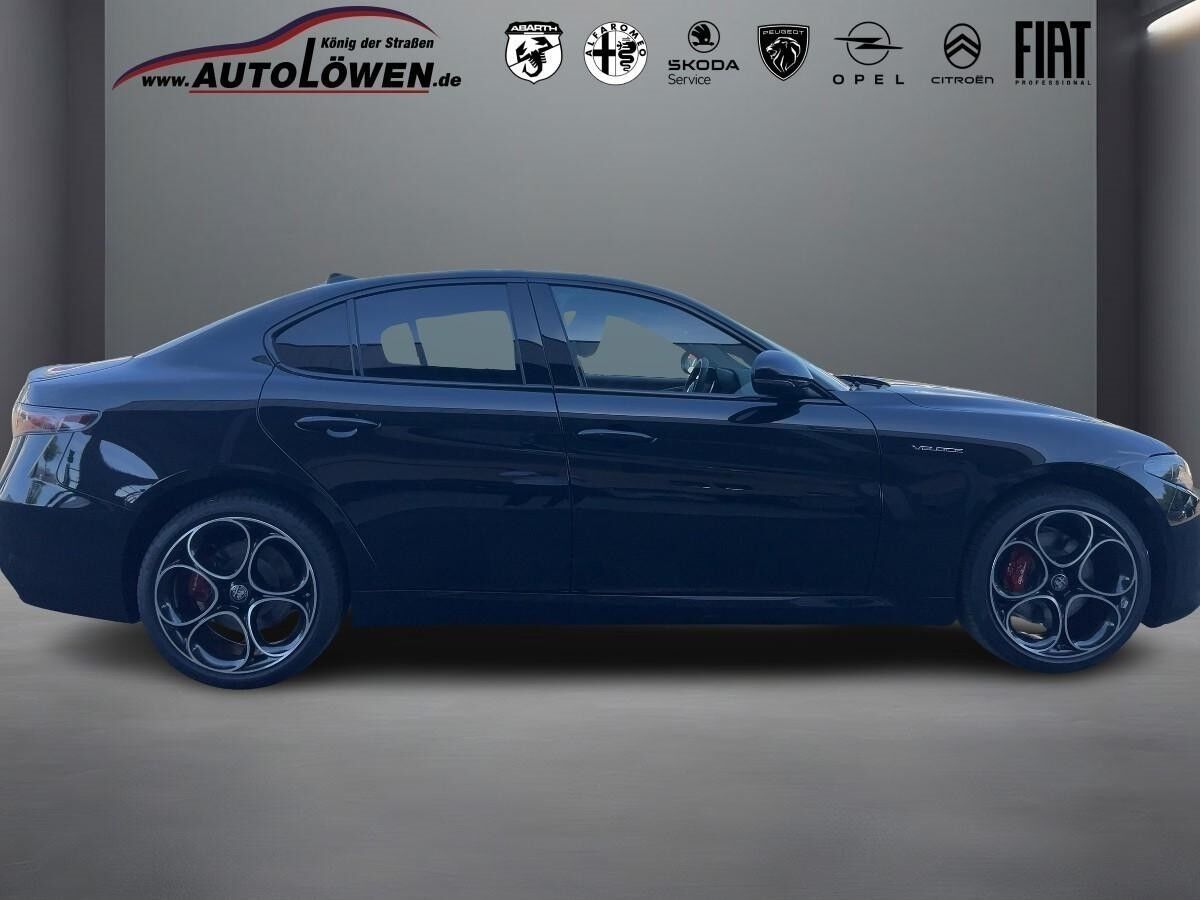 Alfa Romeo Giulia 2.0 Veloce Q4 - *Sofort Verfügbar* Alfa Romeo Giulia 2.0 Veloce Q4 - *Sofort Verfügbar*