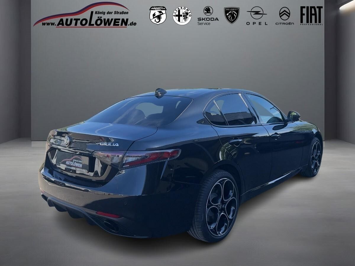 Alfa Romeo Giulia 2.0 Veloce Q4 Leder Navi Kamera *Sofort Verfügbar*