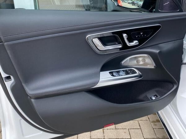 Mercedes-Benz E 200 AMG Distronic Pano Digital-Light AHK 360°K