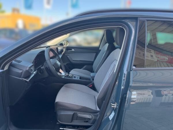 Seat Leon Sportstourer Road Edition 1.5 eTSI LED KLIMA NAVI PDC SHZ