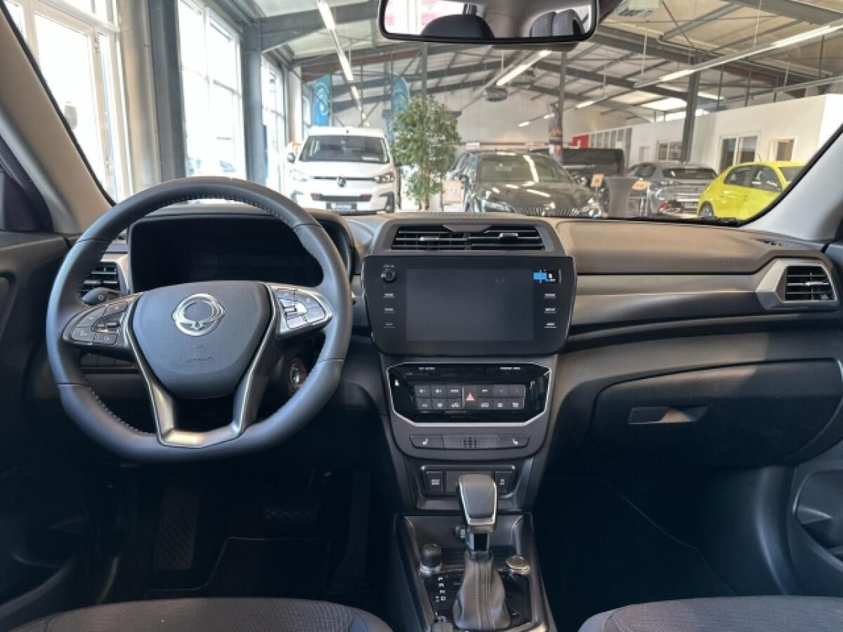 SsangYong Tivoli Nomad AT Navi LED CarPlay  SHZ.