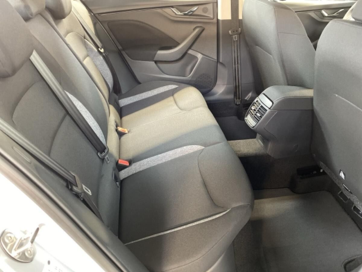 Skoda Kamiq Essence 1.0 TSI, Winter-Paket, Infotainment Basic, 16" Alu