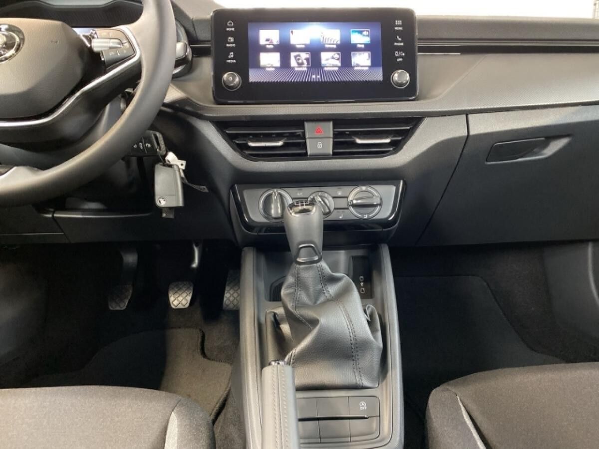 Skoda Kamiq Essence 1.0 TSI, Winter-Paket, Infotainment Basic, 16" Alu