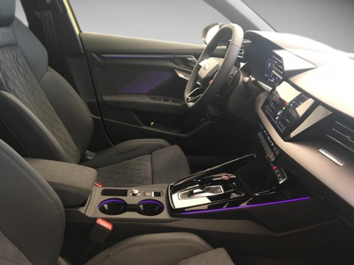 Audi RS3 Sportback 2.5 TFSI quattro LED Audi RS3 Sportback 2.5 TFSI quattro LED