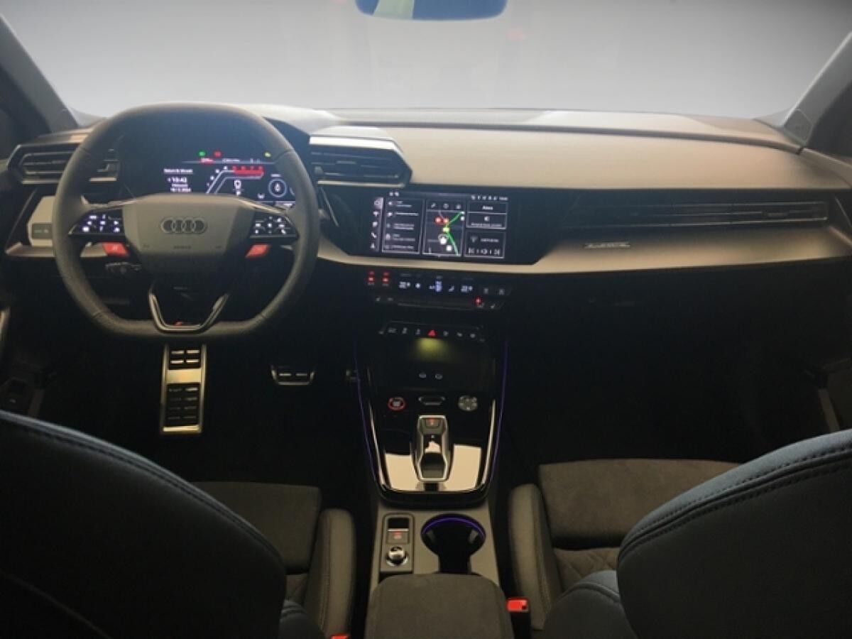 Audi RS3 Sportback 2.5 TFSI quattro LED Audi RS3 Sportback 2.5 TFSI quattro LED
