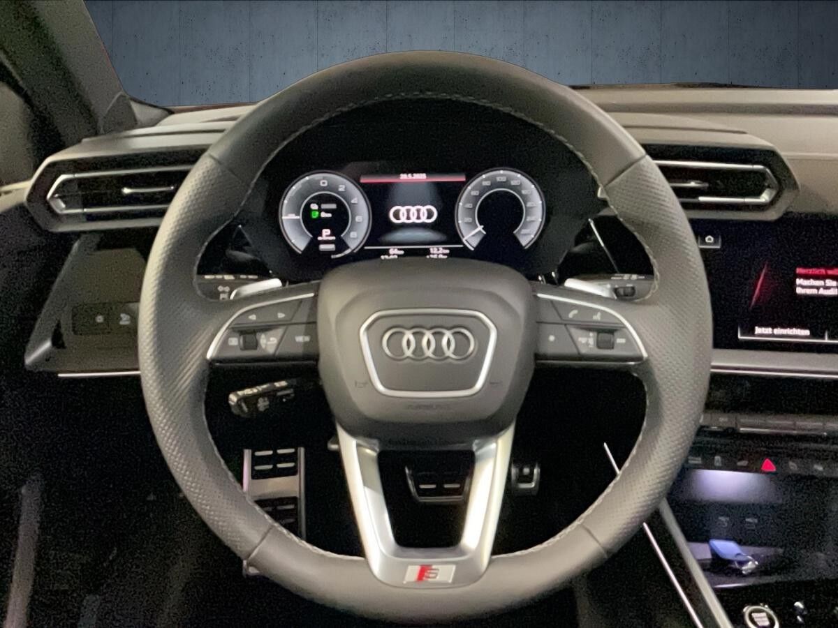 Audi A3 Sportback S line 40 TFSI e S tr. LED AHK Cam