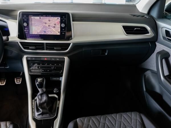 Volkswagen T-Roc 1,0 TSI Move LED R-Kamera ACC NaviMedia 17 Zoll