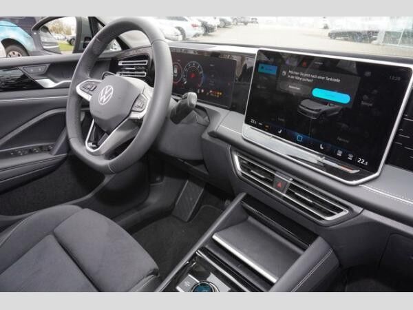 Volkswagen Tiguan Elegance 1,5 l eTSI OPF 7-Gang-Doppelkupplungsgetriebe DSG Navi