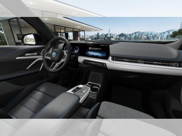 BMW iX1 eDrive20 0,25%DW+M Sport+18 LM+HEADUP+PANODACH+AHK+LED+ELEK.SITZ