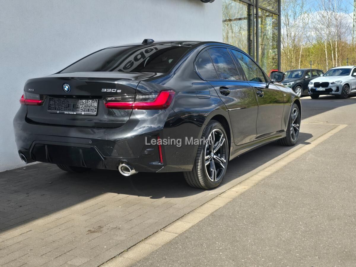BMW 330 e xDrive Automatik M Sportpaket Sport Aut.