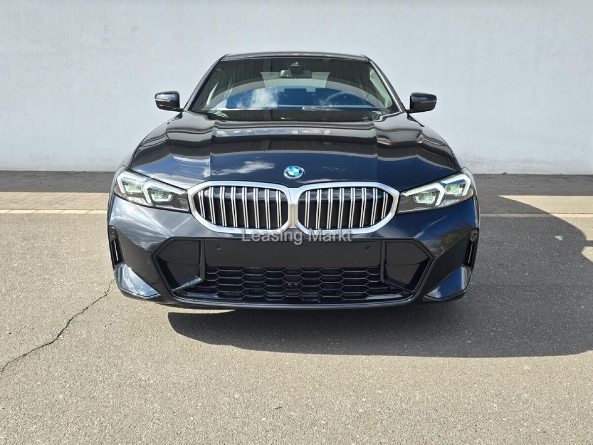BMW 330 e xDrive Automatik M Sportpaket Sport Aut.