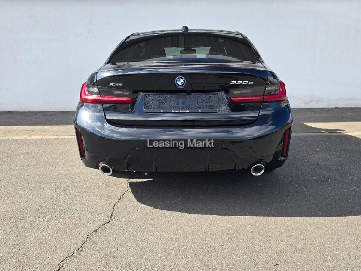BMW 330 e xDrive Automatik M Sportpaket Sport Aut.