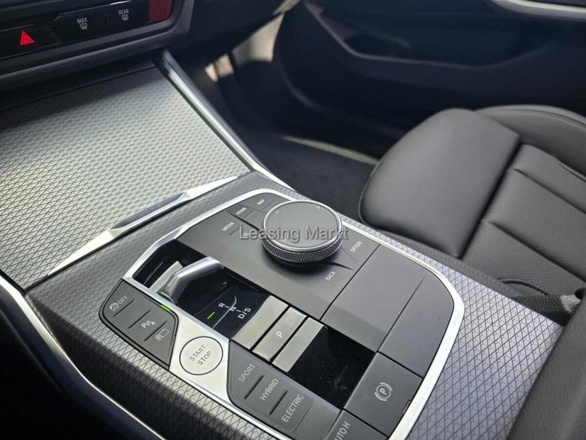 BMW 330 e xDrive Automatik M Sportpaket Sport Aut.