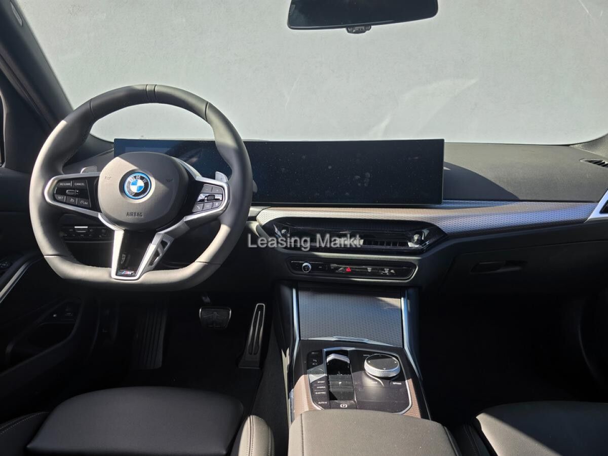 BMW 330 e xDrive Automatik M Sportpaket Sport Aut.