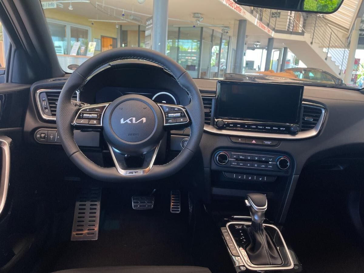 Kia Ceed SW 1.5T 140 DCT7 GTL + Technologie Paket + Design Paket 18 Zoll Felgen | SOFORT VERFÜGBAR