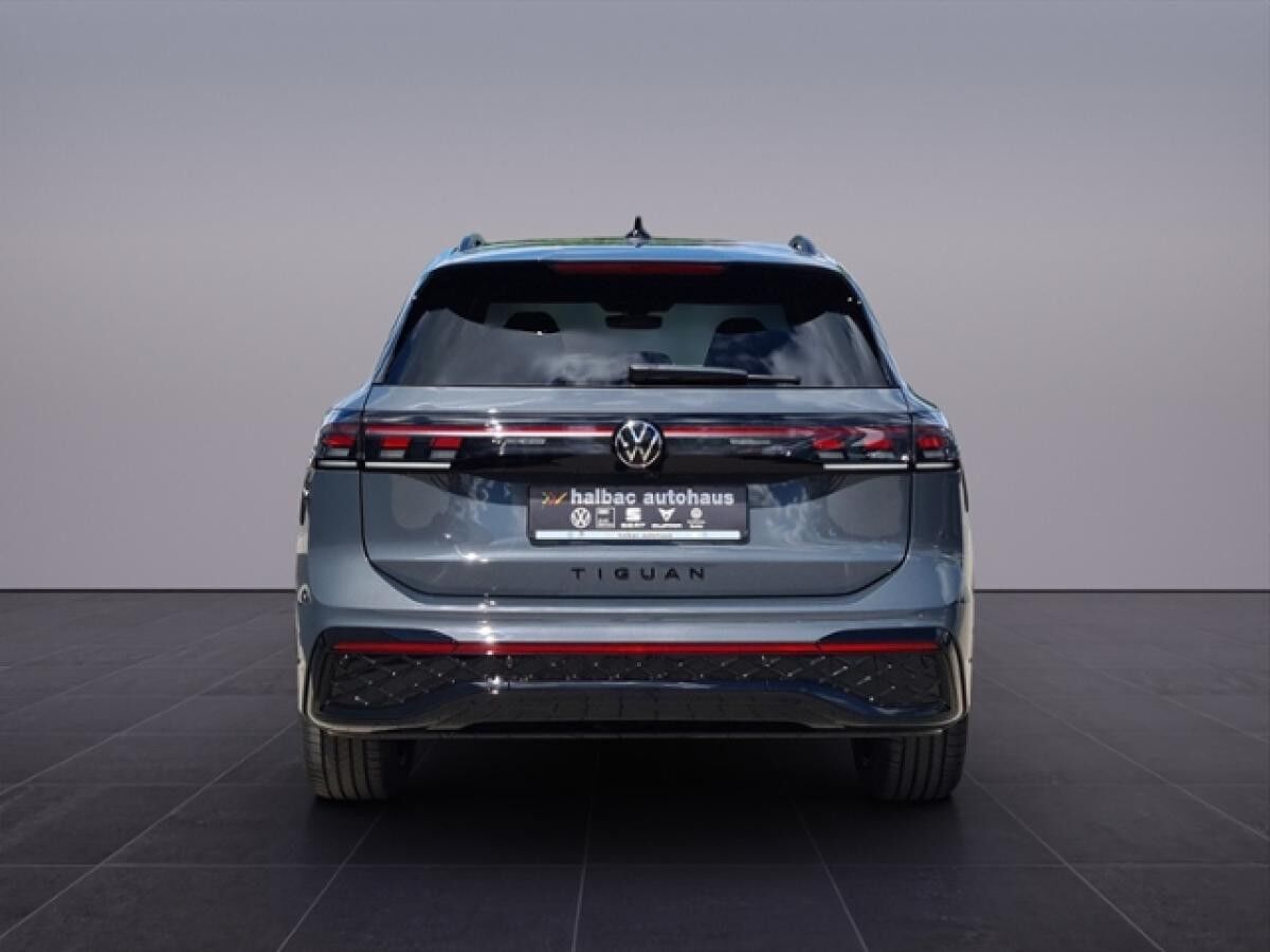 Volkswagen Tiguan 2.0 TDI DSG R-LINE+BLACKSTYLE+AHK+WR+HARM