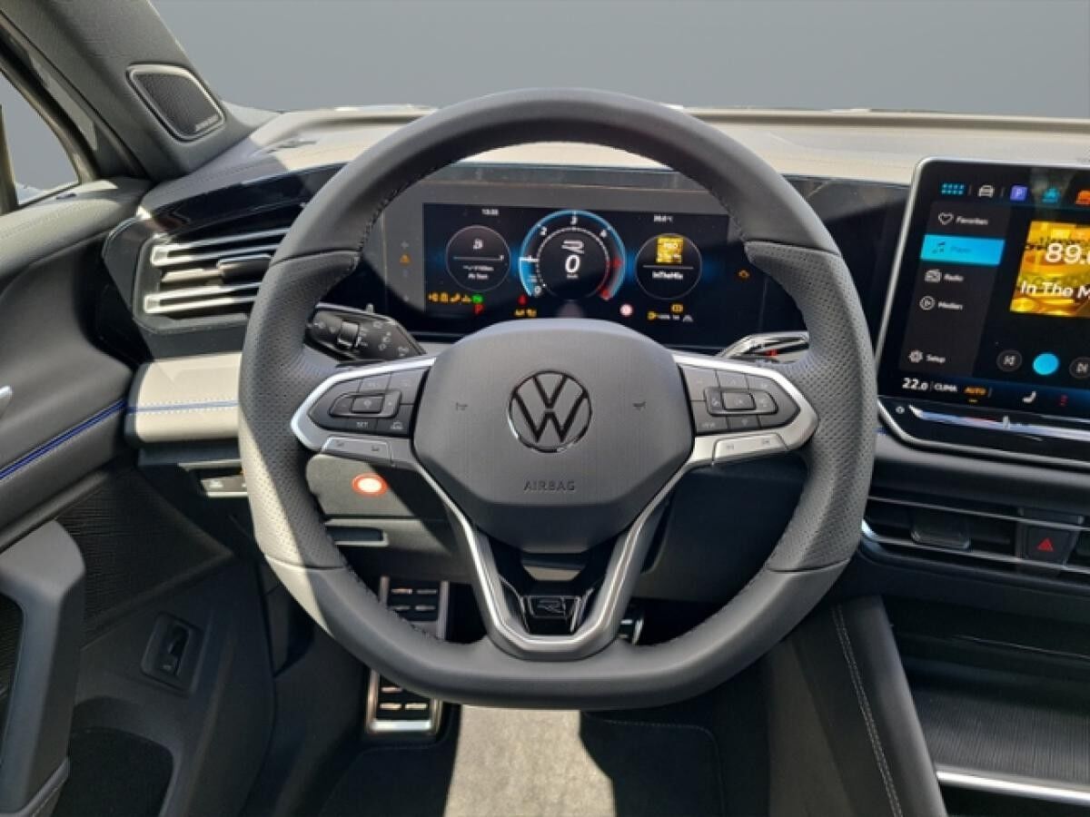 Volkswagen Tiguan 2.0 TDI DSG R-LINE+BLACKSTYLE+AHK+WR+HARM