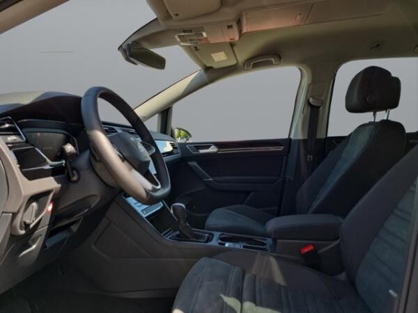 Volkswagen Touran 1.5 TSI DSG Highline+AHK+NAVI+WR+KAMERA+L