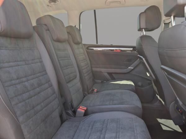 Volkswagen Touran 1.5 TSI DSG Highline+AHK+NAVI+WR+KAMERA+L