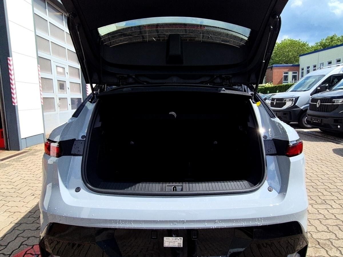 Renault Megane E-Tech 100% ele Esprit Alp. 220 Comf. Ra. Renault Megane E-Tech 100% ele Esprit Alp. 220 Comf. Ra.