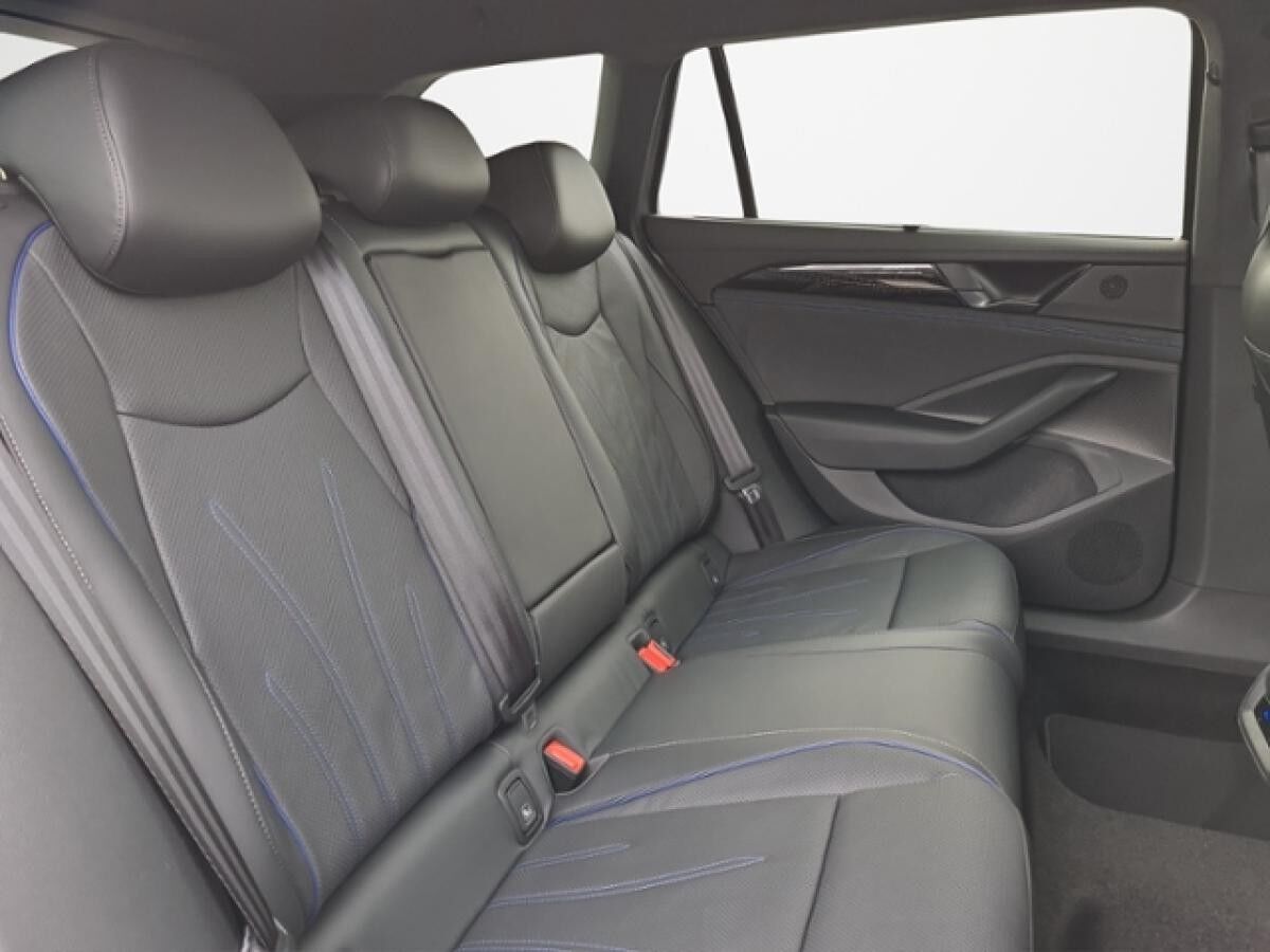 Volkswagen Passat R-Line 2,0 l TDI SCR 7-Ga