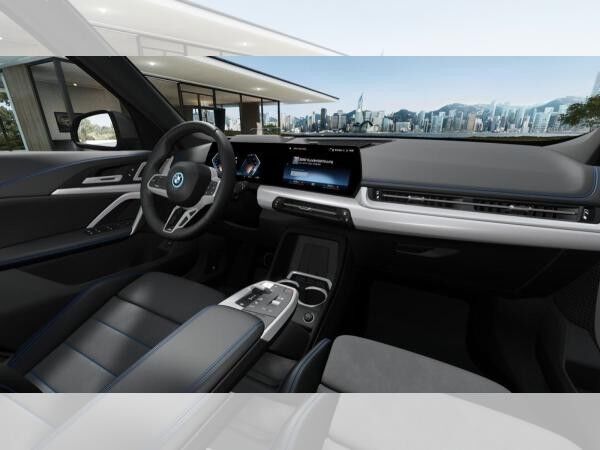 BMW iX1 eDrive20 0,25%DW+MSPORT+HEAD UP+LUXURY+18LM+PANO+AHK