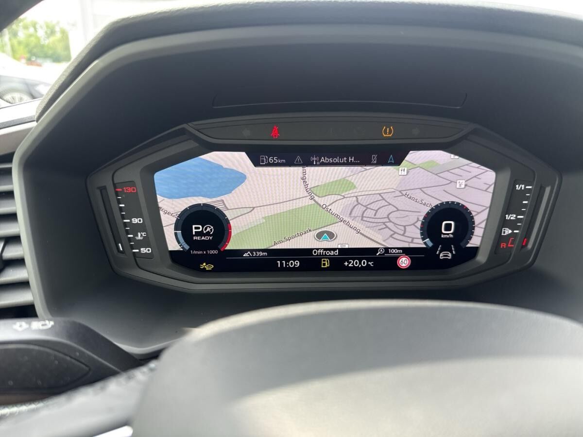 Audi A1 allstreet 30 TFSI S tronic LED FLA KeyLess 17