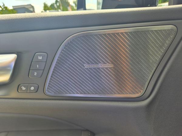 Volvo V60 T6 AWD Plus Dark+Lagom-Pak+Licht-Pak+SOFORT