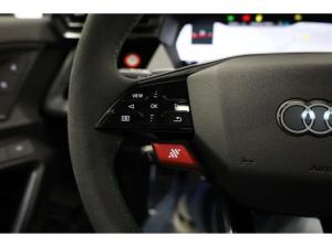 Audi RS3 Limousine TFSI quattro 280 km/h Java Grün Metallic