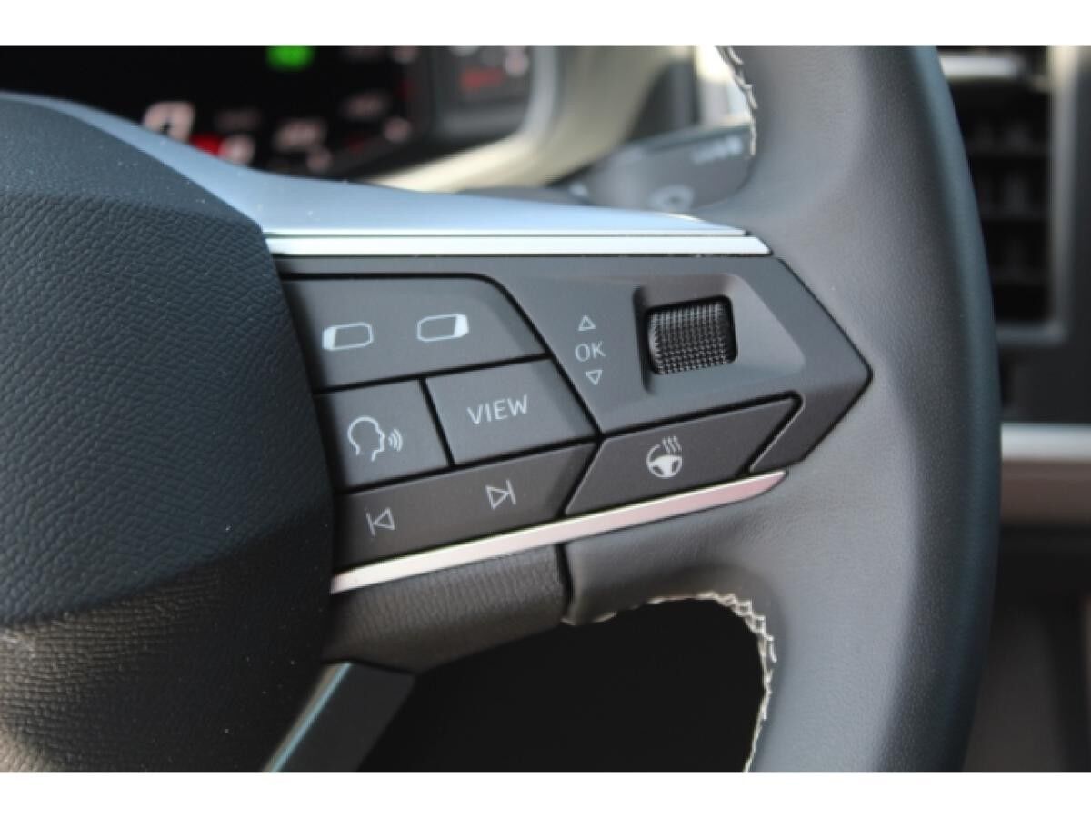 Seat Ateca 1.5 TSI DSG Xperience NAVI AHK LED KAMERA SHZ GRA 17