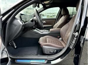 BMW 330 330d xDrive Limousine M Sportpaket HK HiFi DAB