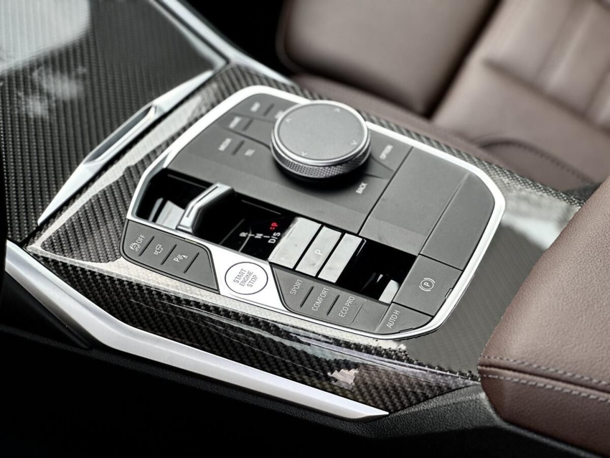 BMW 330 d xDrive Limousine M Sportpaket HK HiFi DAB