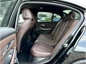 BMW 330 330d xDrive Limousine M Sportpaket HK HiFi DAB