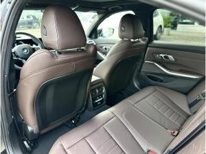 BMW 330 330d xDrive Limousine M Sportpaket HK HiFi DAB