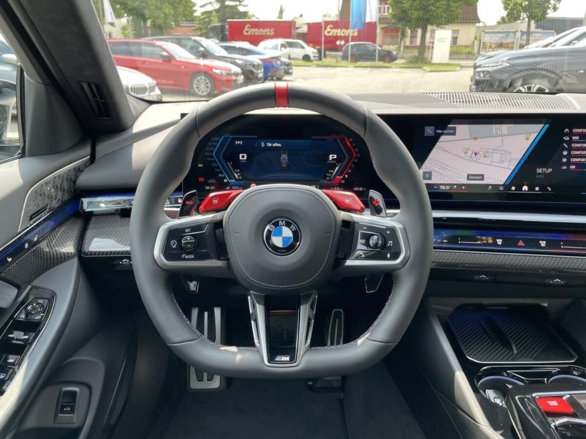 BMW M5 Limousine - Driving Assistent Professional - Bowers & Wilkins - Aktive Sitzlüftung