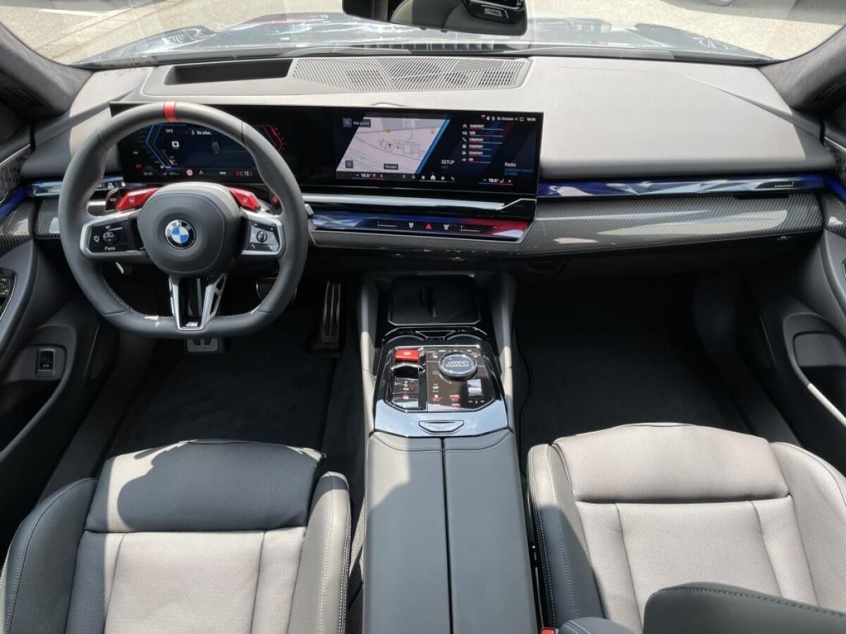 BMW M5 Limousine - Driving Assistent Professional - Bowers & Wilkins - Aktive Sitzlüftung