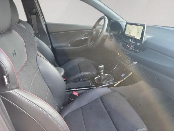 Hyundai i30 (MY25) 1.5 T-GDI (140PS) 48V 6-MT 2WD N LINE Sitz-Paket, Panoramadach