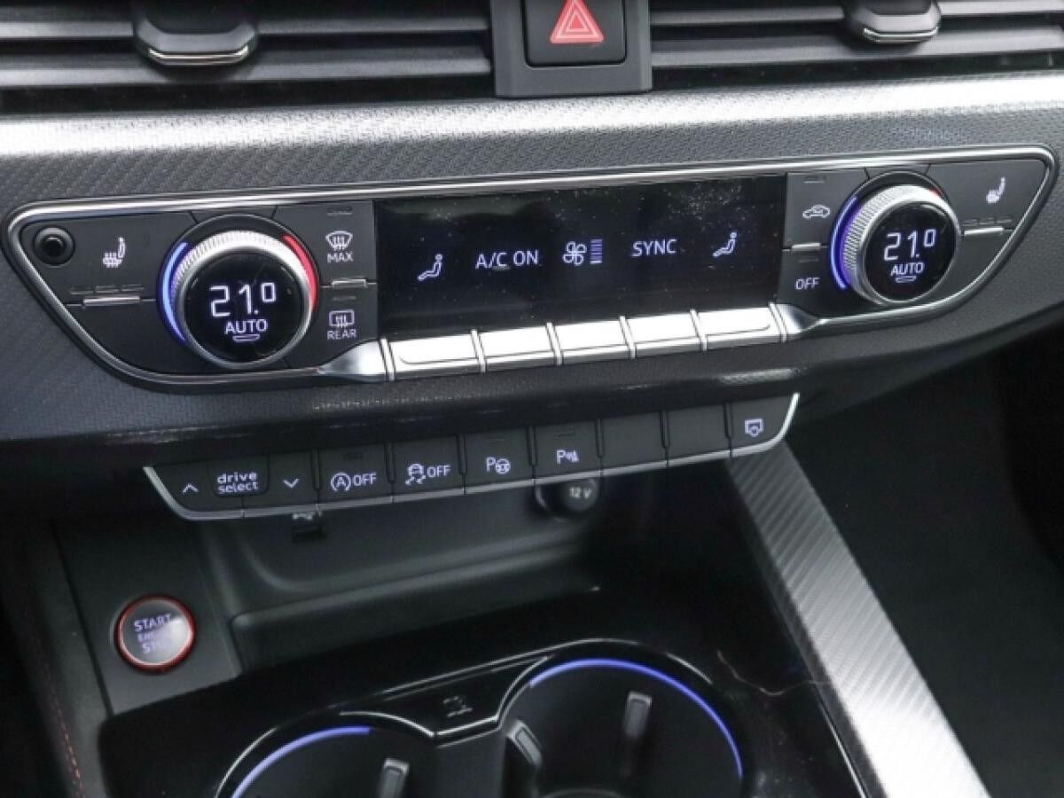 Audi RS5 Sportback Q PANO NAVI MATRIX PDC