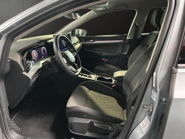 Volkswagen Golf Var. 2.0 TDI LIFE*LED*ACC*DSG*NAV*AHK*HuD*