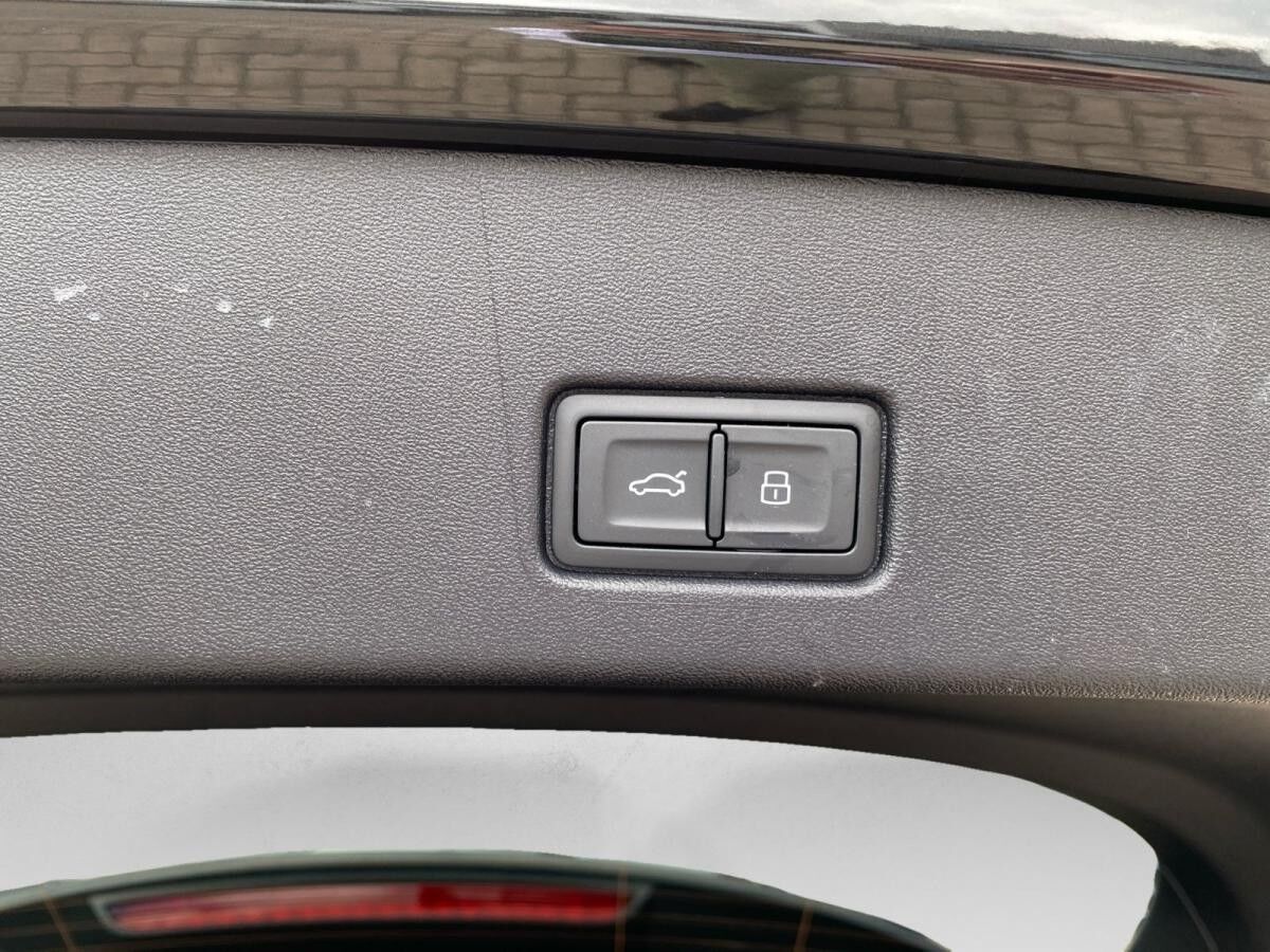 Audi Q4 e-tron 45 e-tron S-line Matrix Sonos ACC