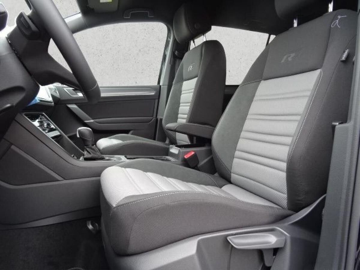 Volkswagen Touran HL R-Line 2.0 TDI DSG Volkswagen Touran HL R-Line 2.0 TDI DSG