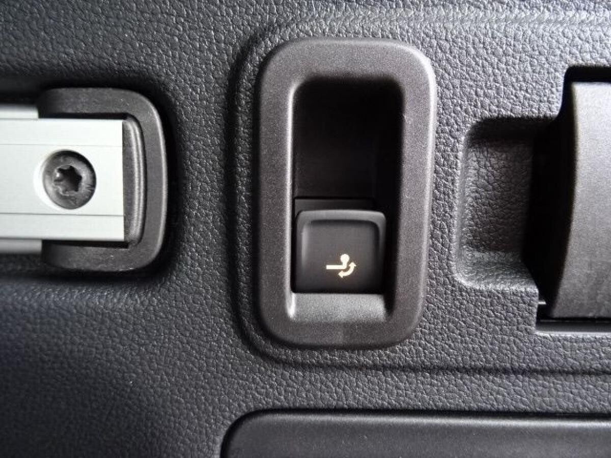 Volkswagen Touran HL R-Line 2.0 TDI DSG Volkswagen Touran HL R-Line 2.0 TDI DSG