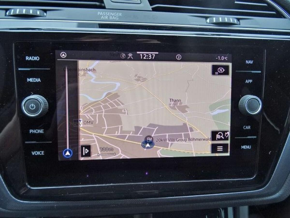 Volkswagen Touran HL R-Line 2.0 TDI DSG Volkswagen Touran HL R-Line 2.0 TDI DSG