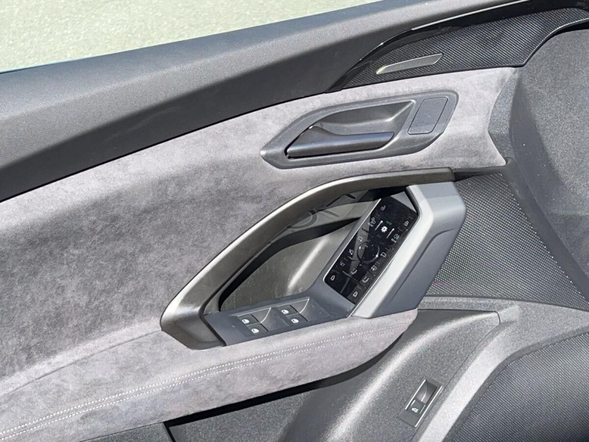 Audi SQ5 Sportback TFSI S tronic+TECH PRO+PANO Audi SQ5 Sportback TFSI S tronic+TECH PRO+PANO