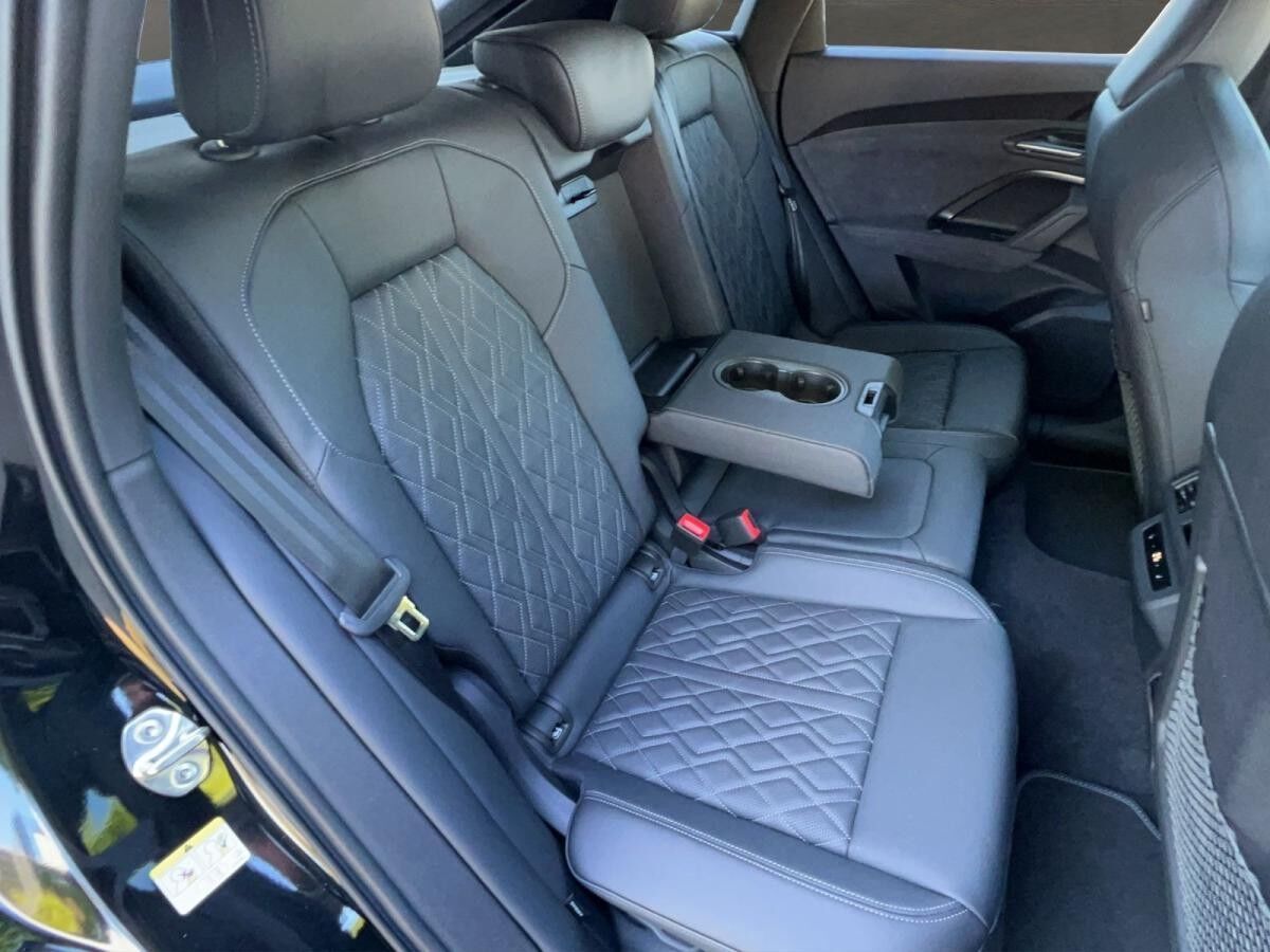 Audi SQ5 Sportback TFSI S tronic+TECH PRO+PANO Audi SQ5 Sportback TFSI S tronic+TECH PRO+PANO